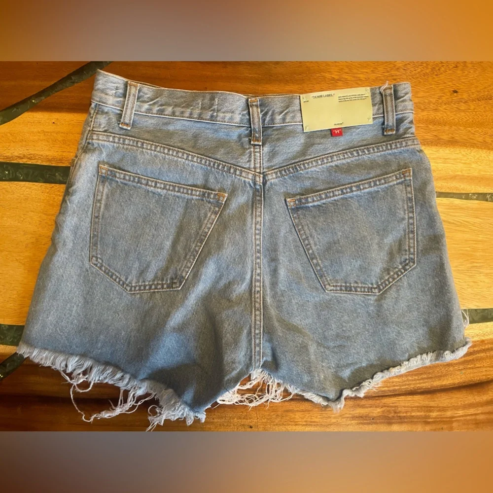 Women’s Off-White VIRGIL ABLOH Jean shorts - Picture 3 of 7